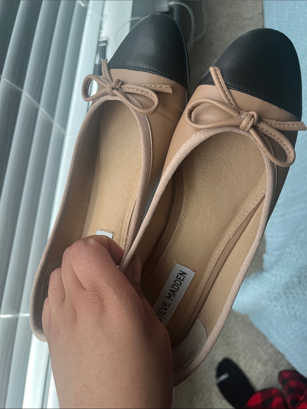 Steve Madden Nude and Black Cap-Toe Ballet Flats